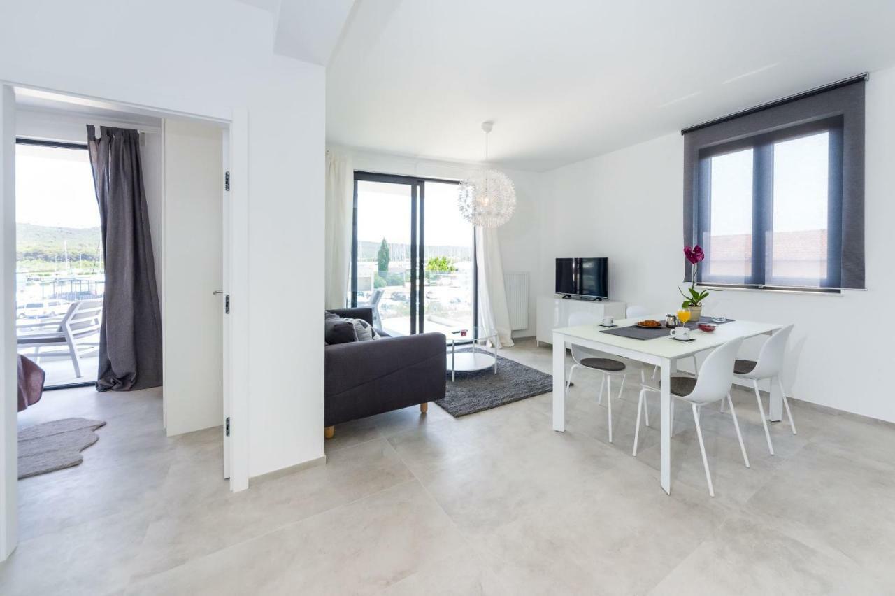 D. Marine Apartments Бибинє Екстер'єр фото