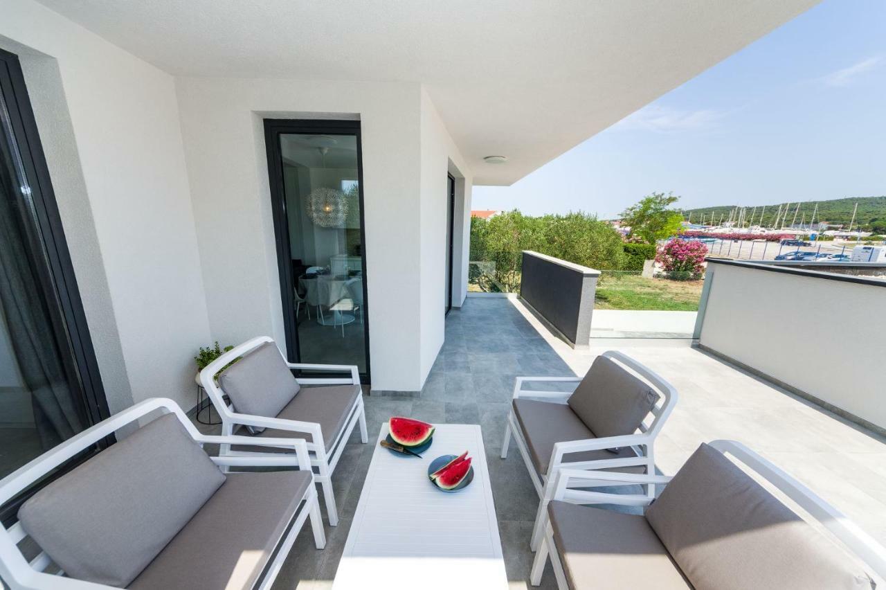 D. Marine Apartments Бибинє Екстер'єр фото