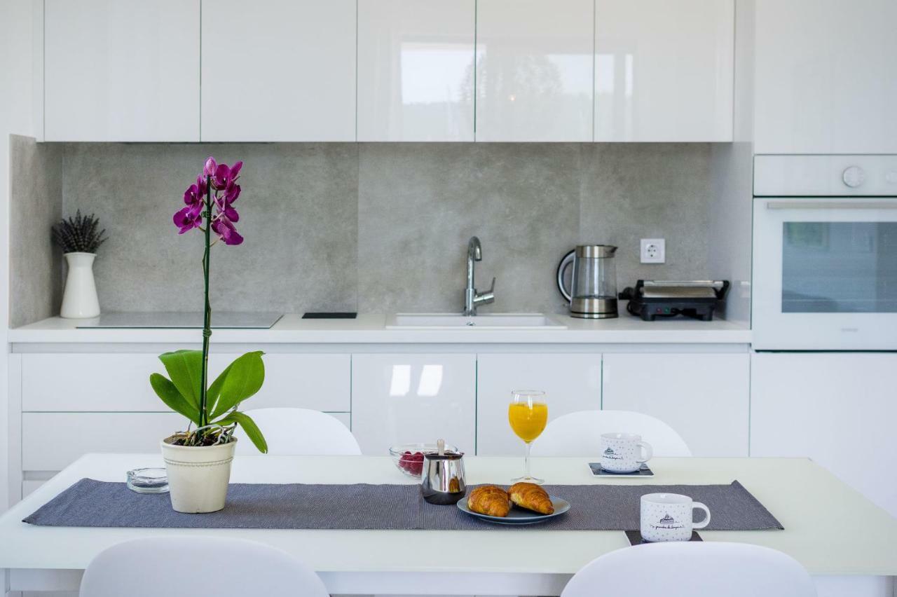 D. Marine Apartments Бибинє Екстер'єр фото